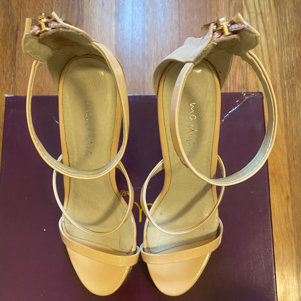 Leather heels- used-Like New- Nude